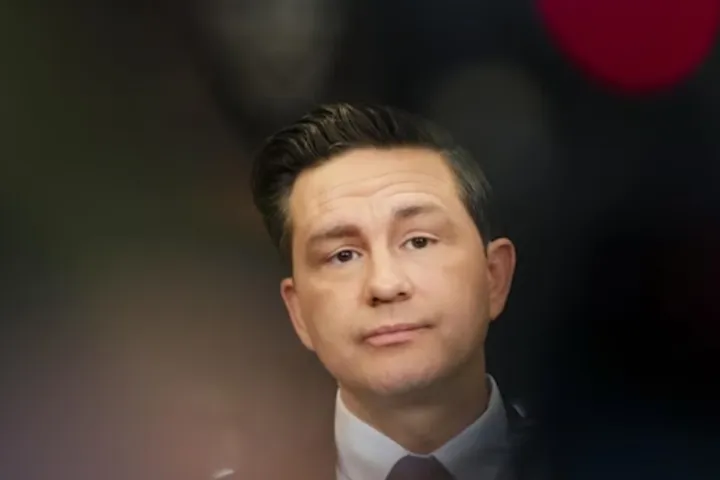 پاسخ دندان‌شکن شهرداران مونترال و کبک به پوآلیور که مرغش همچنان یک پا دارد